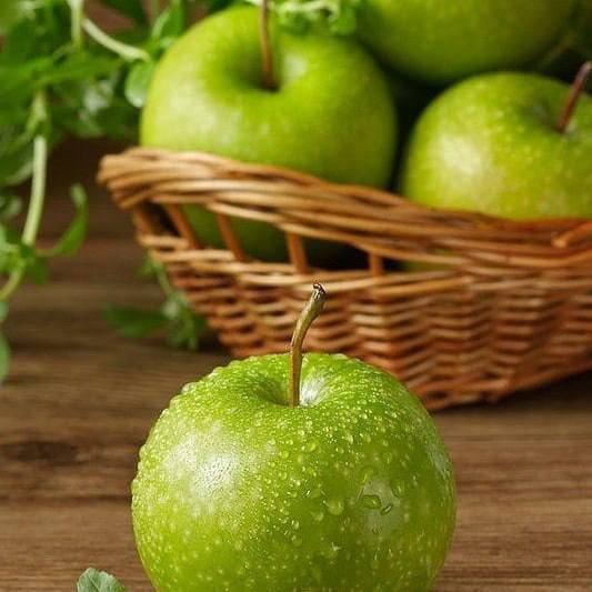 Apple tonic drink